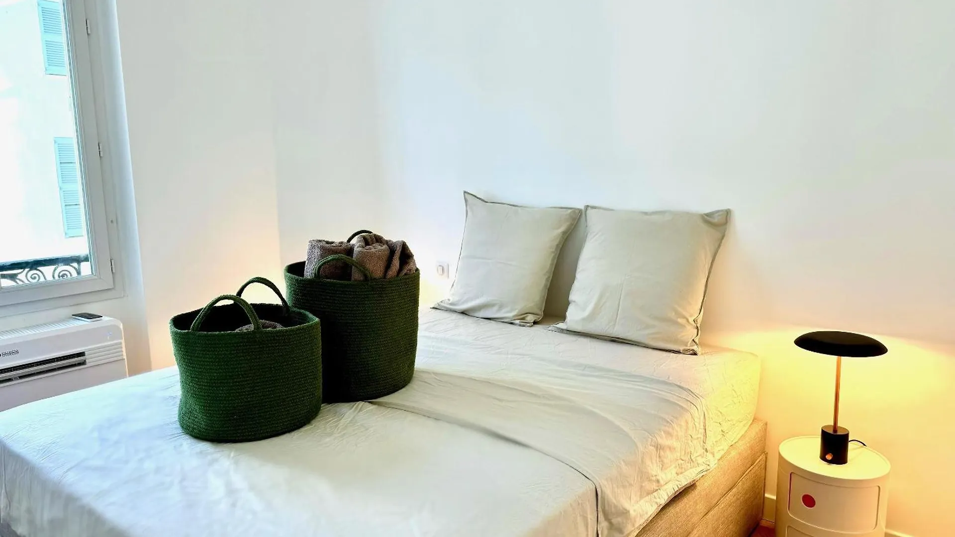 Apartment Appartement Retro Dans Le Centre Antibes France